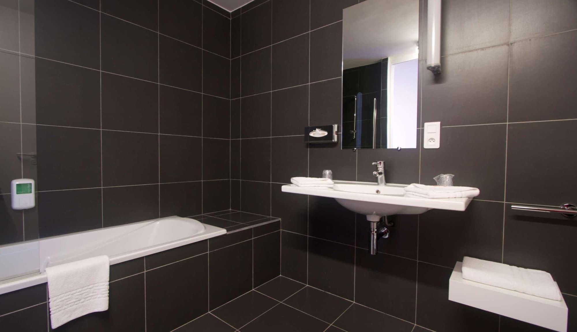 Best Western Hotel San Benedetto Cholet Exteriör bild